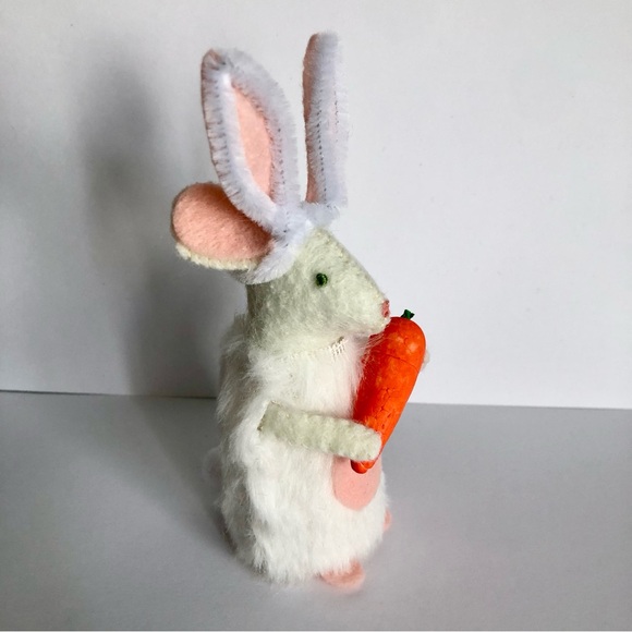Bunny costumed felt mouse Art doll hand-sewn ready for an Easter Party, basket - Picture 4 of 10